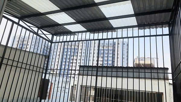 Khung chuồng cọp sắt hộp bảo vệ sân thượng nhà phố