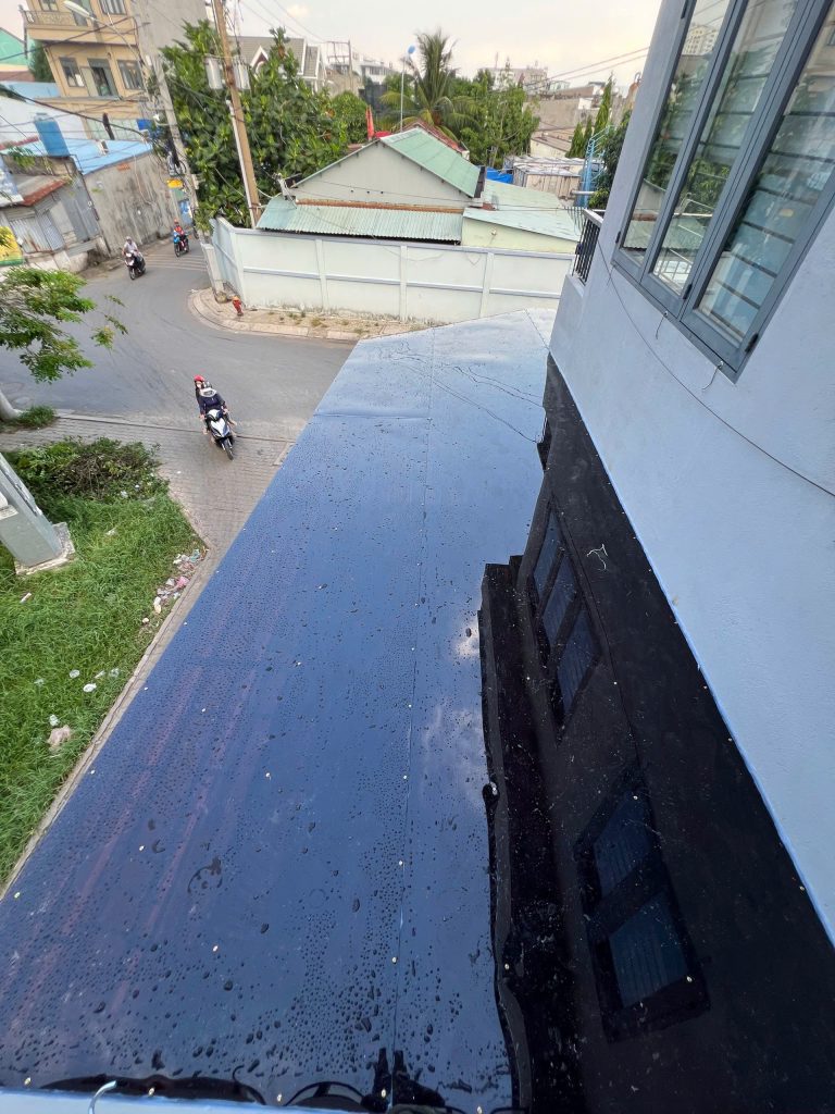 Công trình mái nhà sau mưa dông được kiểm tra chống thấm dột tuyệt đối